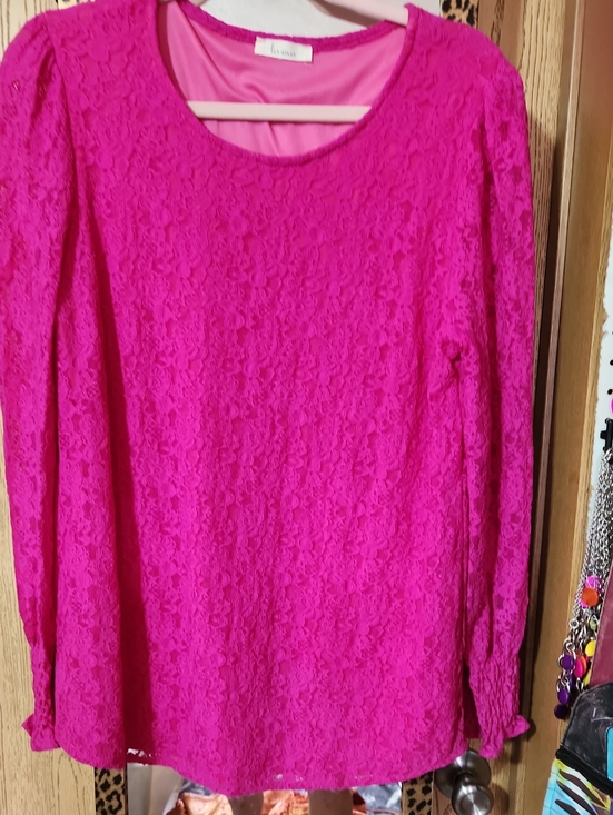 Les Amis Tops - Women's Fuchsia Lace Long-Sleeve Tunic by Unknown Brand